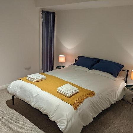 River House With Heated Pool June To Sep & Garden Twickenham Dış mekan fotoğraf
