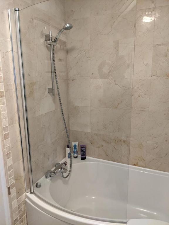 River House With Heated Pool June To Sep & Garden Twickenham Dış mekan fotoğraf