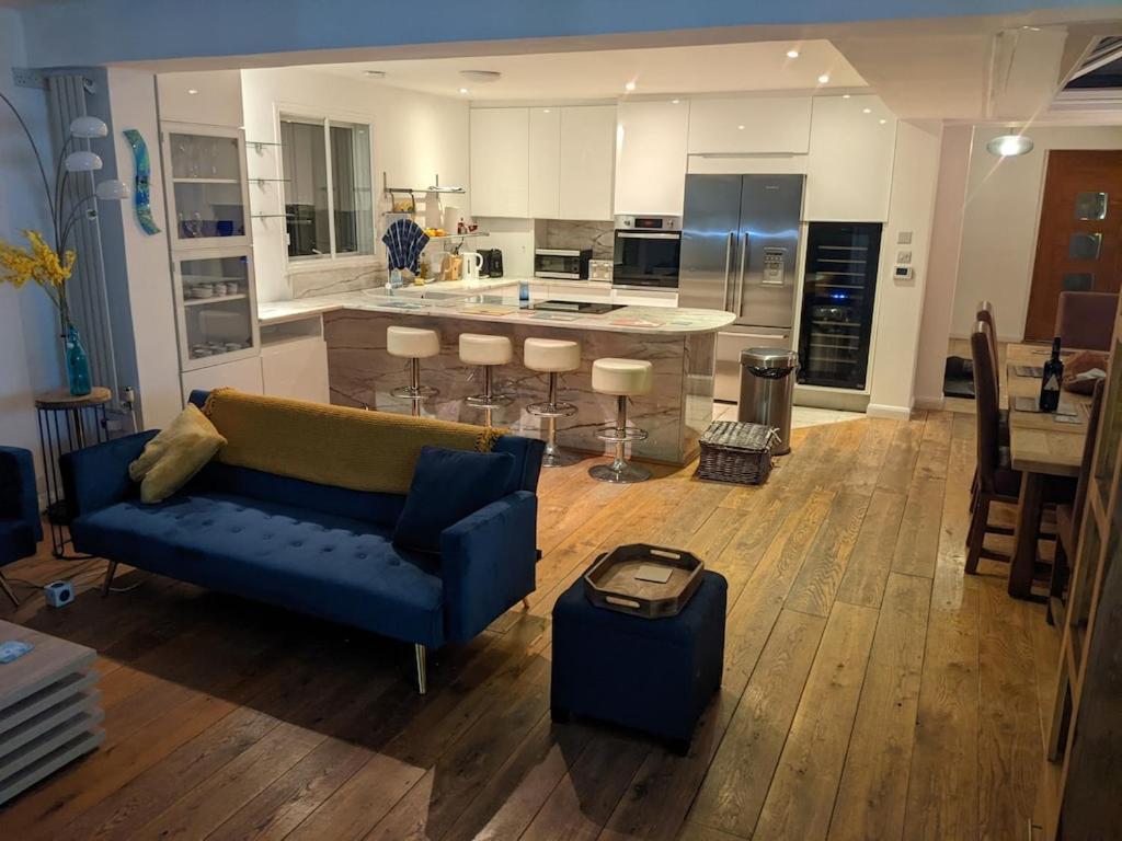 River House With Heated Pool June To Sep & Garden Twickenham Dış mekan fotoğraf